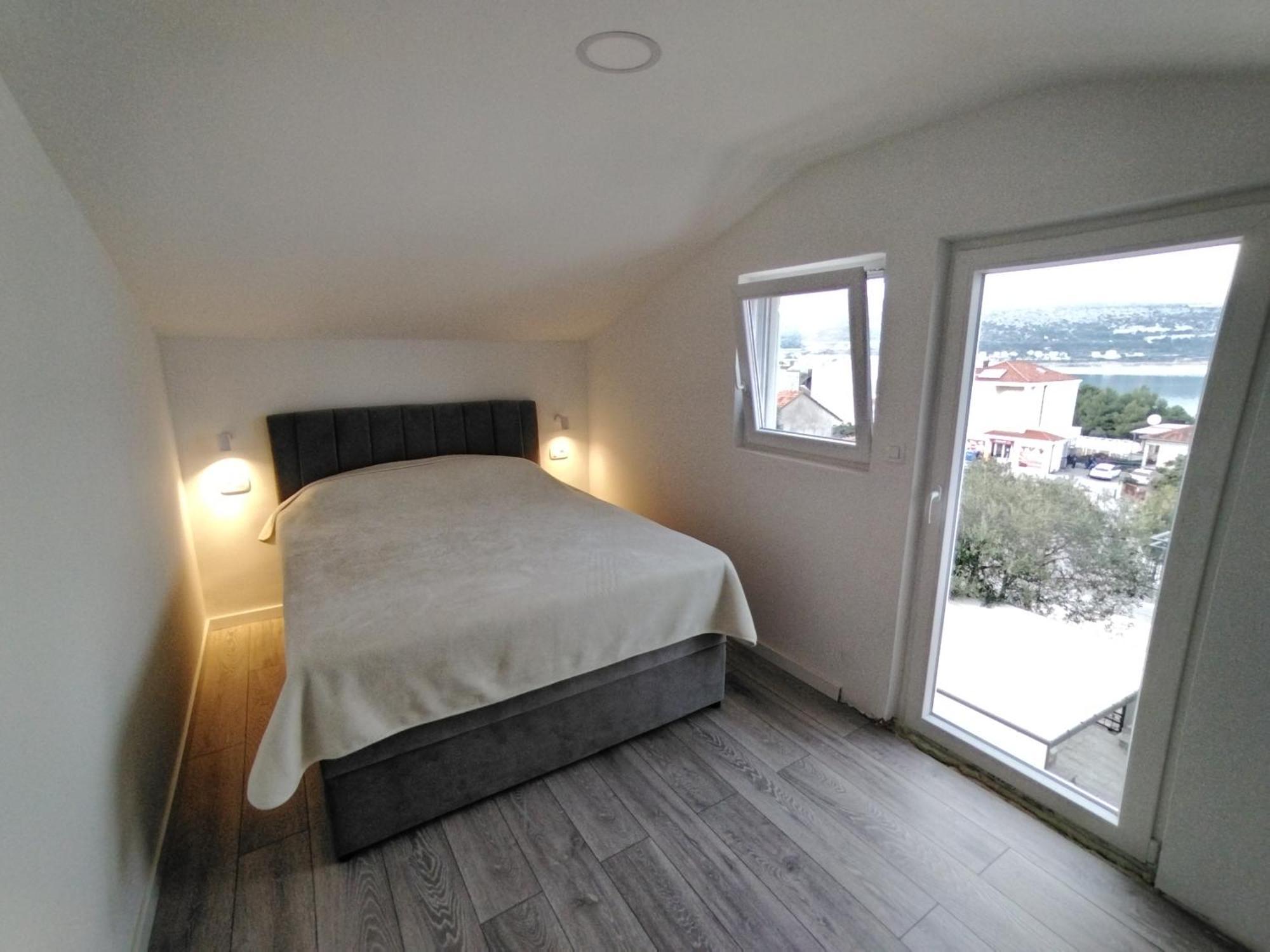 Apartments Paola Trogir Szoba fotó